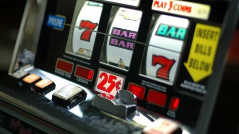 Slot Machines – Reduce or Eliminate Your Risk