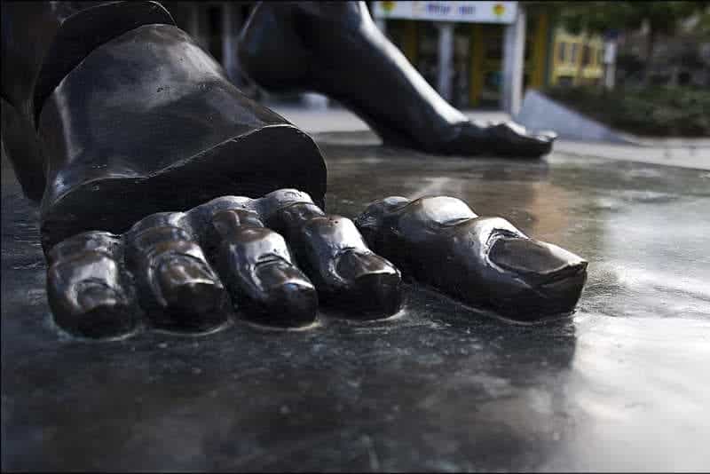 Dali's feet
