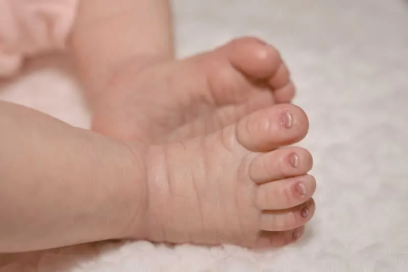 baby feet