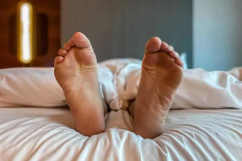 feet